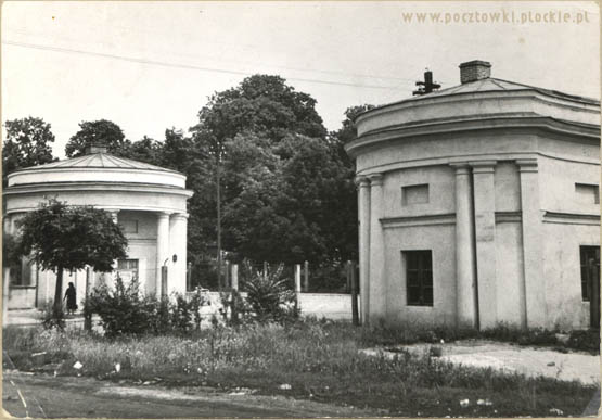 P�ock - Zabytkowe rogatki, fot. P. Mystkowski, Wyd. Pttk